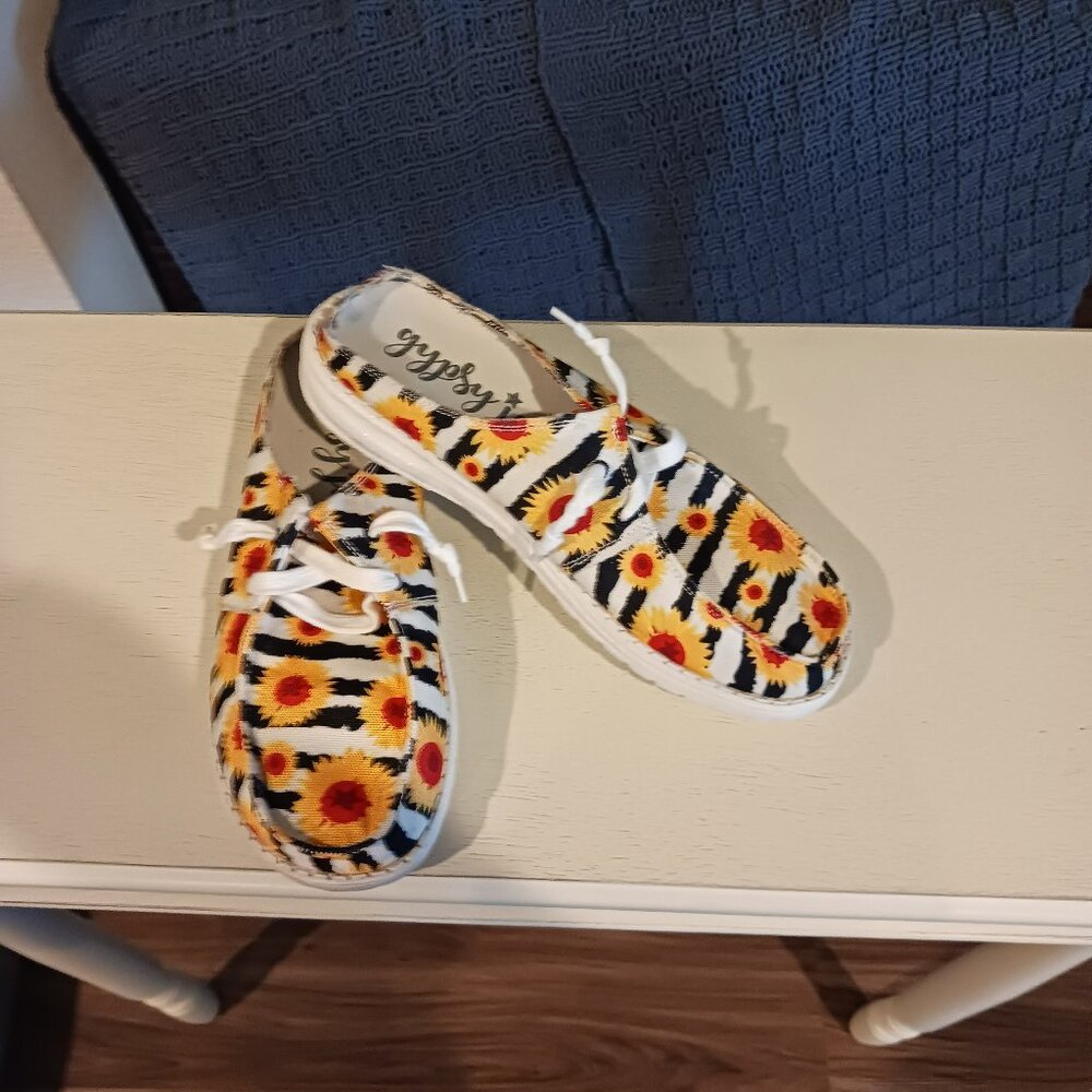 SUNFLOWER TENNIS SHOES
